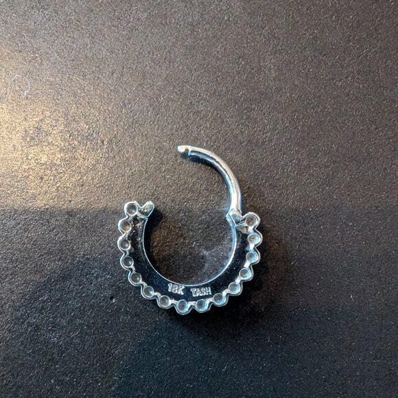 Maria Tash Diamond Apsara Hoop Earring 9.5mm - Picture 4 of 7